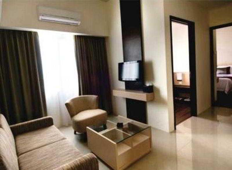 Apartemen 1 Bedroom Solo Paragon Surakarta Extérieur photo